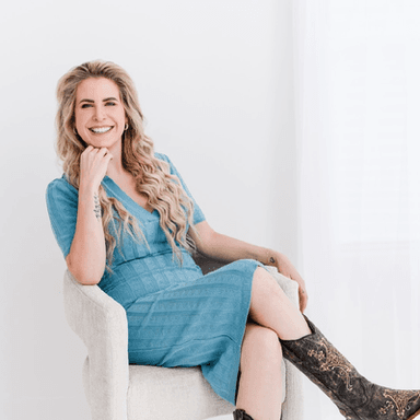 Alyssa Johnston, FNP-BC, medical provider specialize in Weight Loss, Internal Medicine