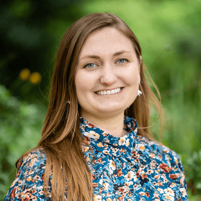 Elisha Lloyd, LPC, medical provider specialize in Mental Health, Expressive Arts Therapy, Psychotherapy