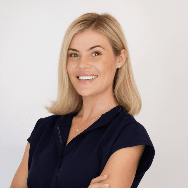 Corinne Curran, FNP-C, medical provider specialize in Women's Health, Weight Loss, Preventive & Primary Care